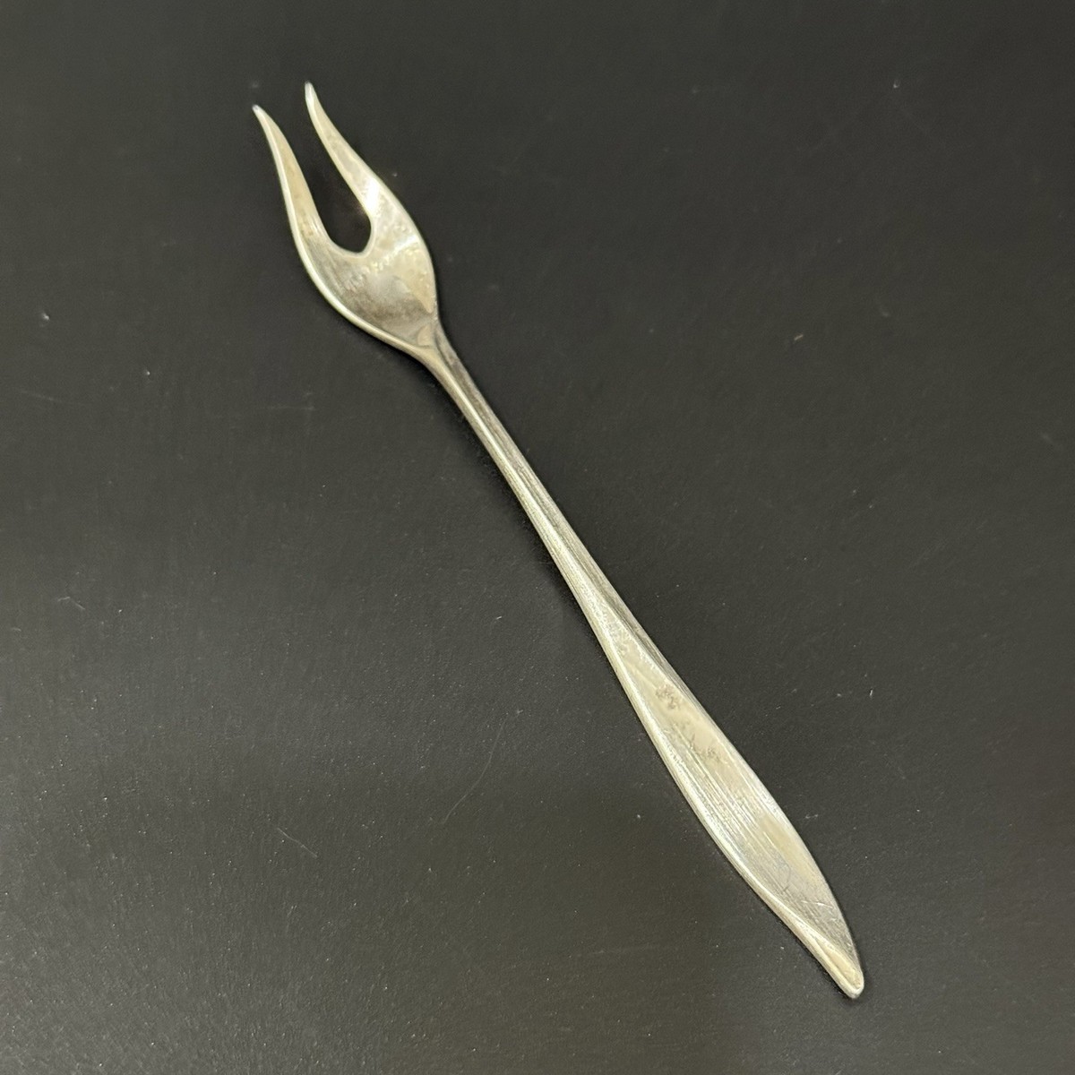1pc Vivant by Oneida Heirloom Sterling Silver 5.5” Olive Pickle