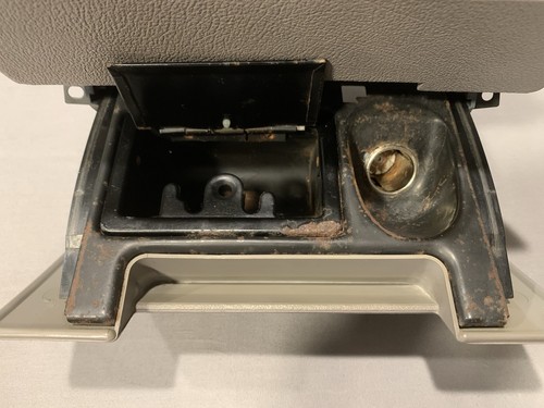 1991-1996 Buick Roadmaster Gray Pullout Tray And Ashtray Assembly - Picture 3 of 17