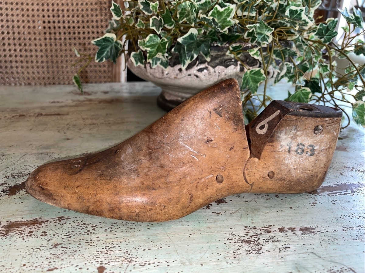 Vintage Wooden Shoe Form Stewart & Potter Mold Size 9E Rustic