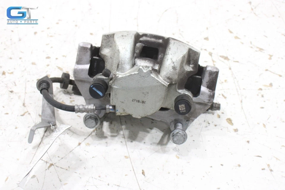 Pinza de freno delantera izquierda lado conductor Volvo S90 2017-2021 OEM Foto 2 de 4