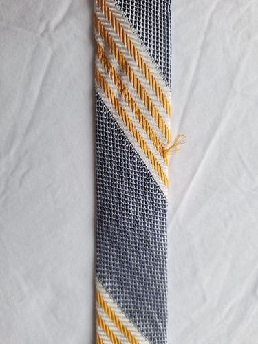 Barneys New York Tie Gold Navy Patterned 100% Silk - Picture 5 of 5