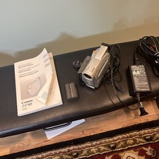 Canon ZR10 Digital Camcorder W/Battery, Charger Cords FOR PARTS