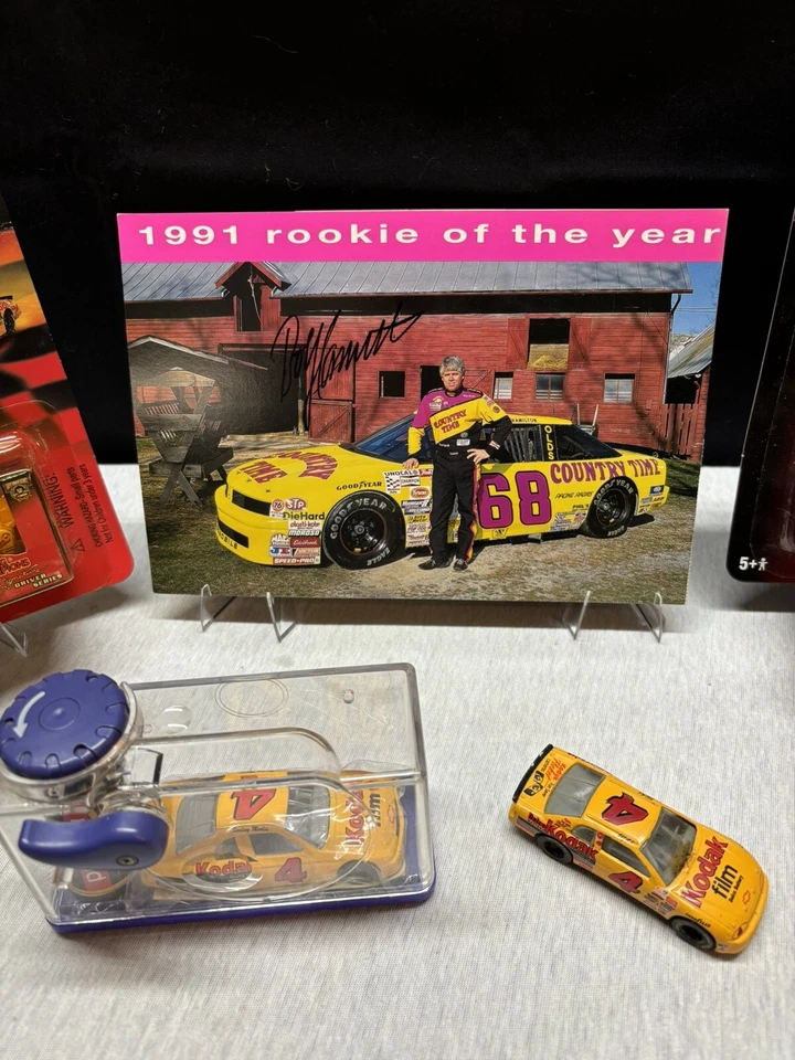 Memorabilia de colección de Bobby Hamilton NASCAR con tarjeta de novato del año firmada Foto 2 de 4
