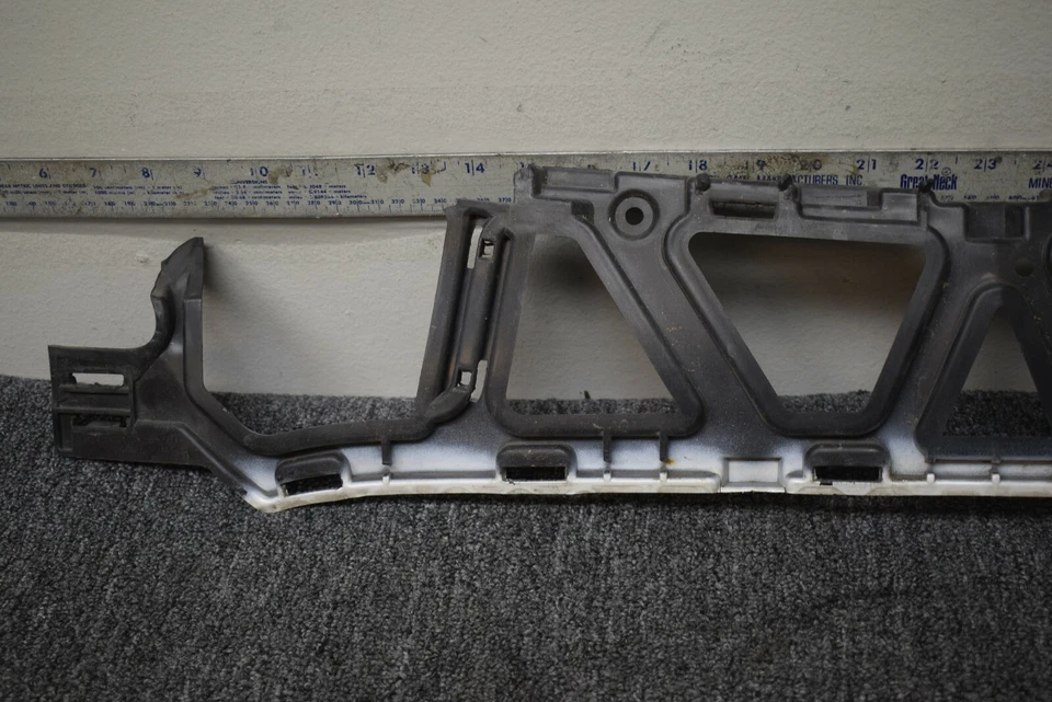 MERCEDES BENZ E350 2014-2016 PARACHOQUES DELANTERO REJILLA PORTADOR FÁBRICA OEM Foto 2 de 4