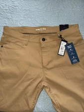 Kenneth Cole Slim Fit NWT Lightweight Tech Pant 34/30 Tobacco  New With Tags