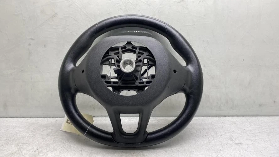 Volant PEUGEOT 208 1 PHASE 1 96739503ZD - Photo 3/4