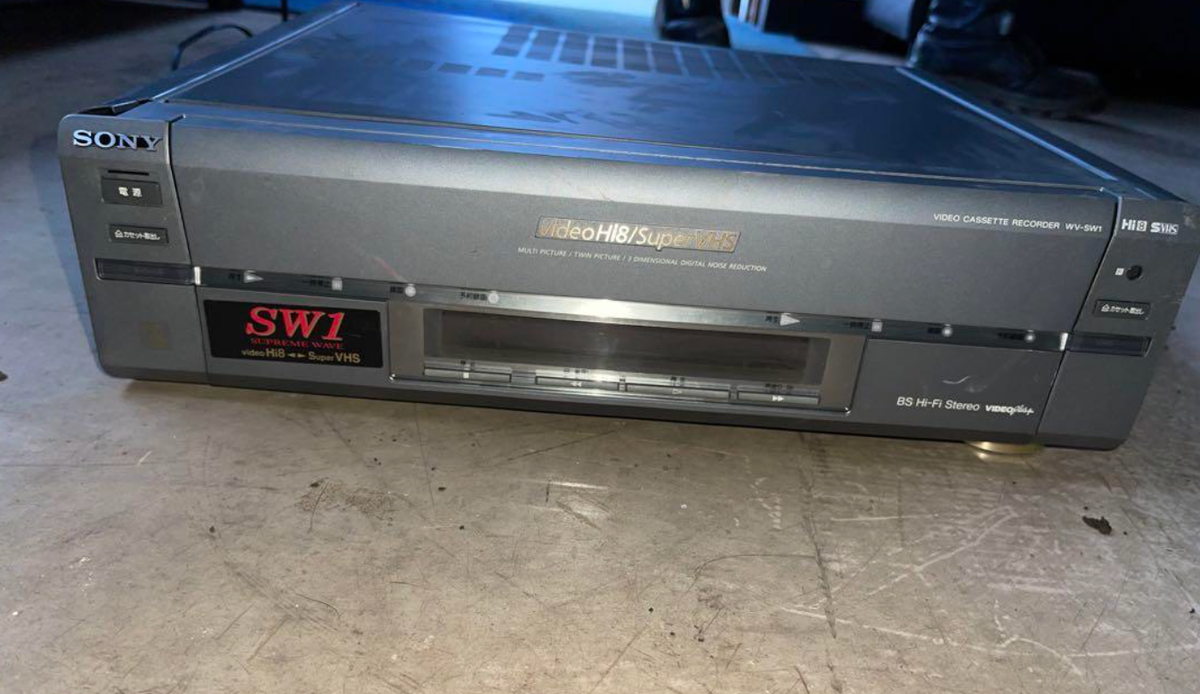 SONY ビデオ8&VHS WV-SW1 ジャンク SONY Hi8 8mm VHS VCR WV-SW1 W Video Deck Player Vintage Japan