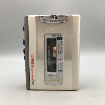 SONY TCS-600 WALKMAN Stereo Cassette Tape Recorder Player