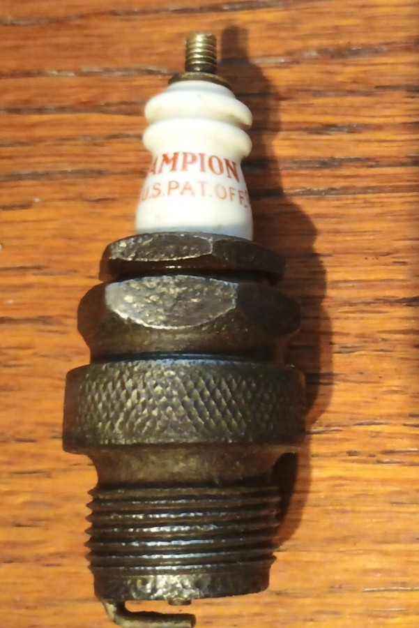 Champion 1 Com Spark Plug - Take Apart Type 1COM