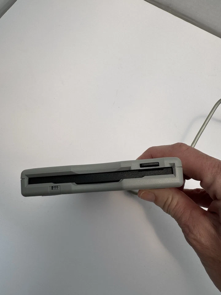 SmartDisk FDUSB-TM2 USB External 3.5" Floppy Disk Drive Mitsumi D353FUE - Image 2 of 4