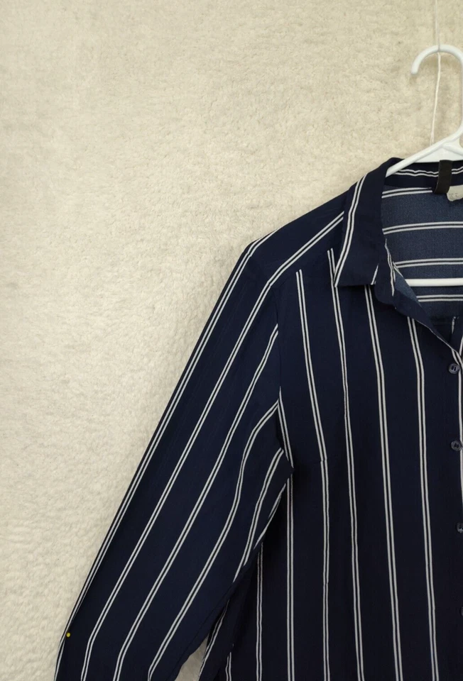 Camisa con botones Divided by H M para mujer Top 8 azul a rayas mezcla de polietileno manga larga Foto 2 de 4