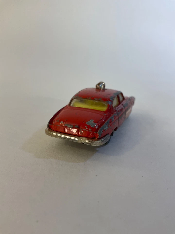 Vintage Husky Jaguar MK 10 Fire Chief 1:64 - Image 4 of 4