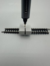Bohrhilfe, Bohrschablone für Minitrix Spur N Gleise