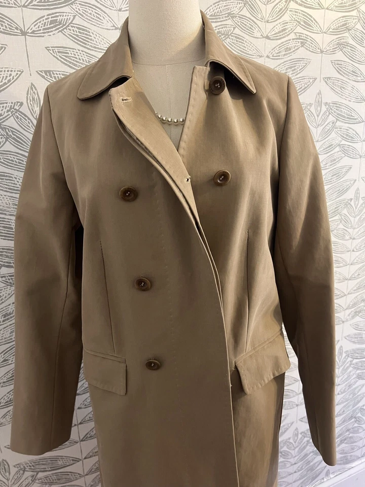 Abrigo Clásico Americano Doble Pecho “Mac” de GANT - Excelente Estado Foto 2 de 4