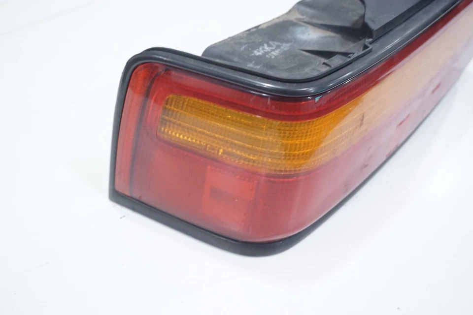 Luz trasera lateral del conductor Honda Civic 1990-91 4 puertas OEM Foto 4 de 4