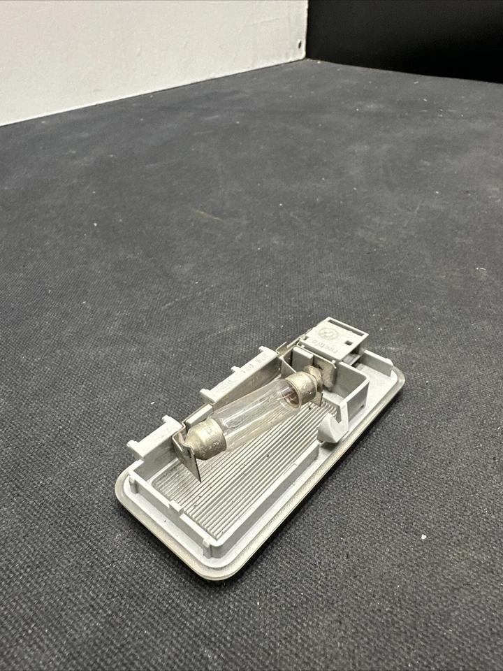 Оригинальный передний правый солнцезащитный козырек для BMW 330Ci 2001-2006 годов выпуска 140930 - Изображение 4 из 4