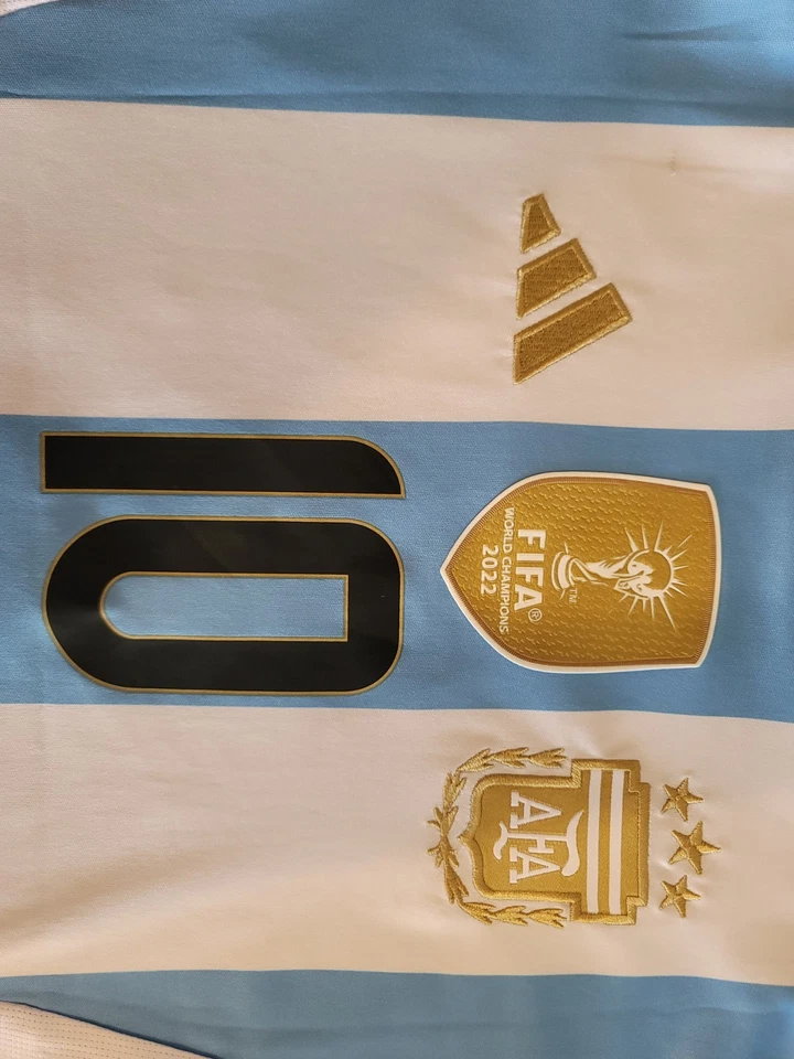 Camiseta Mujer Argentina MESSI #10 ADIDAS (réplica) Talla M Foto 2 de 4