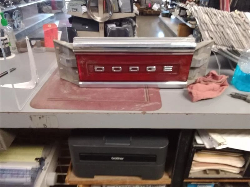 Tail Finish Panel US Fits 88-93 DYNASTY 76685 Foto 3 de 3