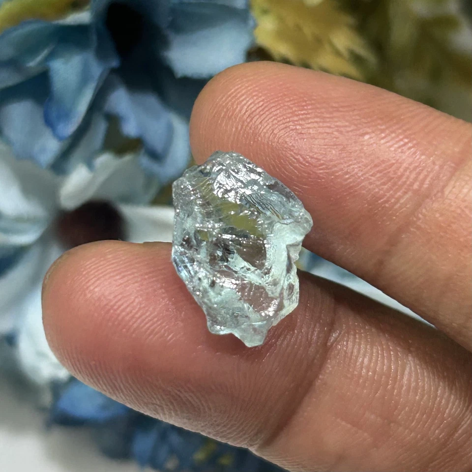 Piedra preciosa extraída de tierra áspera cruda sin tratar aguamarina azul natural 10,42 quilates Foto 4 de 4