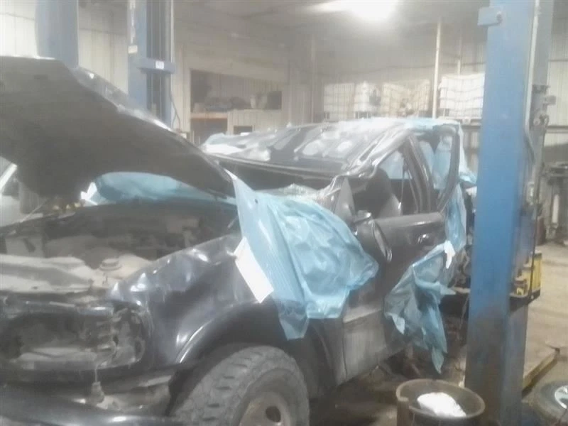 Paquete de limusina trasera con pinza de pasajero para 03-11 Lincoln & Town Car 2025852 Foto 4 de 4