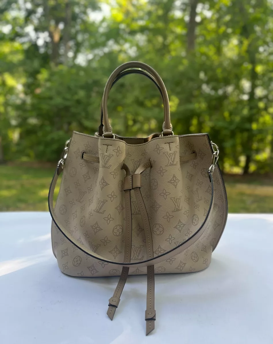 Louis Vuitton, Bags, Louis Vuitton Girolata Handbag Mahina Leather  Neutral