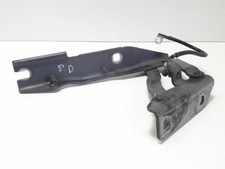 Charnière droite capot moteur