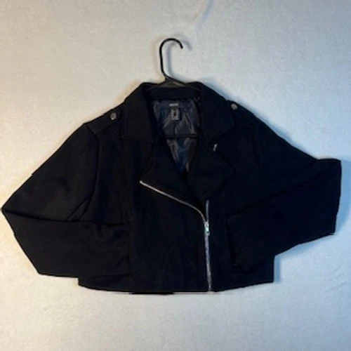 Chaqueta de moto Forever 21 negra para mujer M recortada imitación gamuza cremallera completa Foto 3 de 4