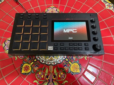 Akai MPC Live Standalone Sampler / Sequencer 
