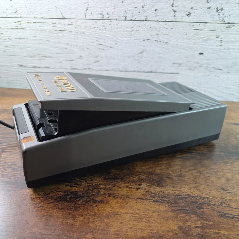 Rebobinadora de cinta de video VHS Kinyo súper delgada UV-413 de colección sin probar Foto 3 de 4