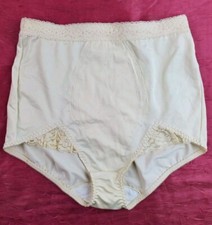 Vintage New BALI Women  s Panties Sz L Beige Stretch Lace Tummmy Shaping 9706