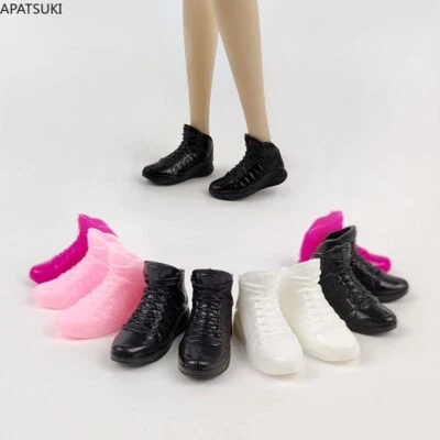 MARKENLOS 5pairs/lot Mode flache Schuhe für Barbie-Puppe Zubehör Kunststoff laufen Schuhe