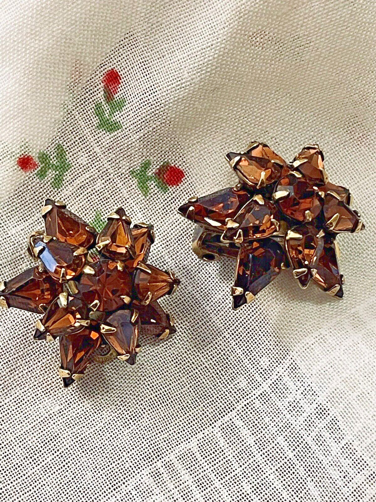 Adele Simpson Earrings Signed  Clip-on Estate Bro… - image 5