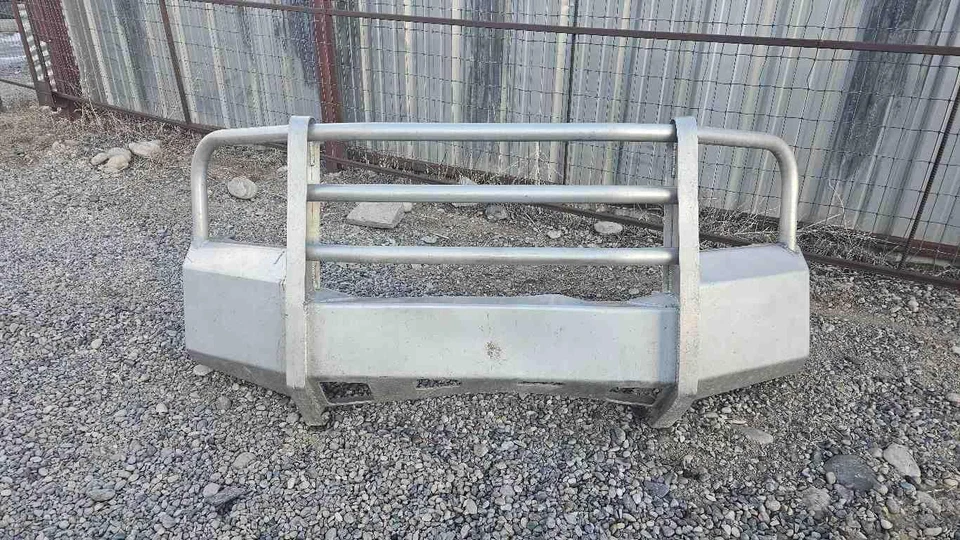 2007 - 2010 GMC Sierra 3500HD Aluminum Aftermarket Bumper Brushguard Foto 4 de 4