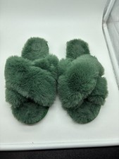 LC Lauren Conrad Green Fuzzy Slippers Women's M 7 - 8 