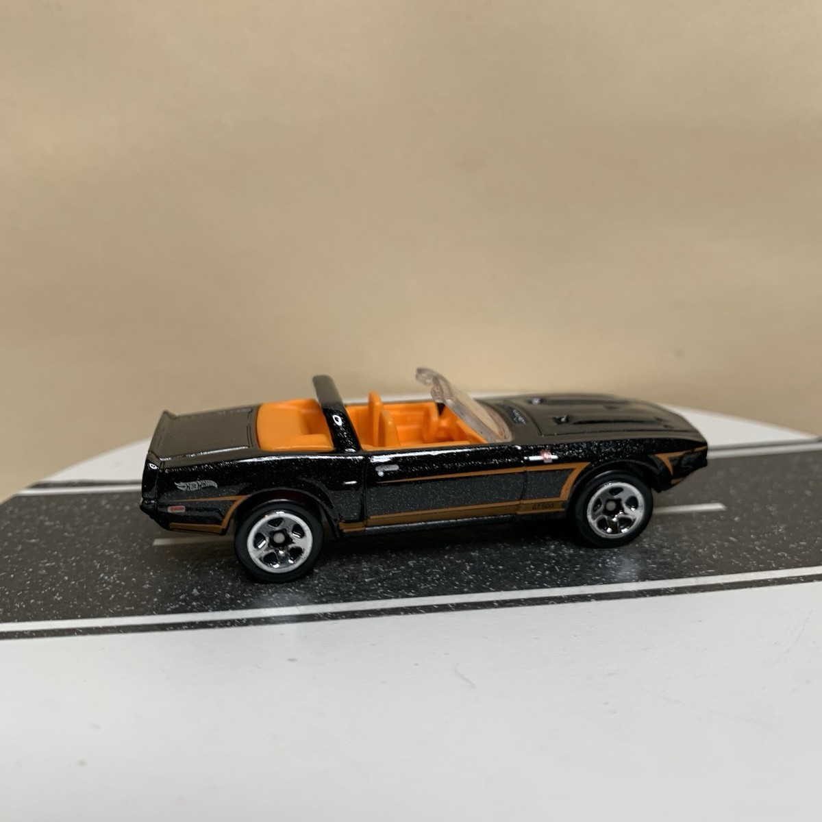 Hot Wheels Multipack Exclusive '69 Ford Mustang Shelby GT500 Black