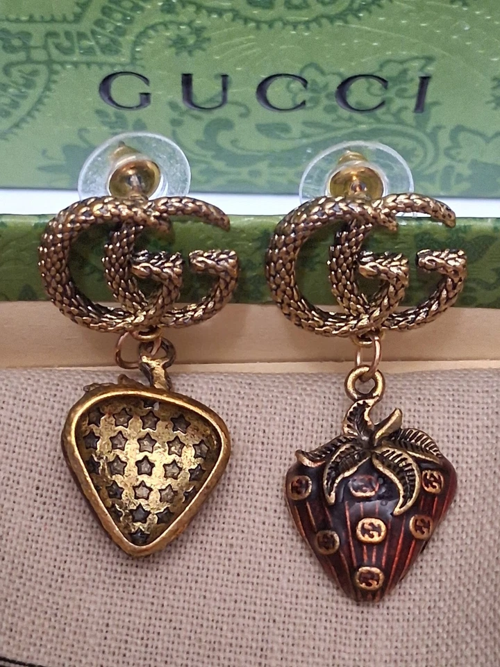 100% GUCCI Pendientes Caja y Plumero Fresa 🍓 Foto 4 de 4