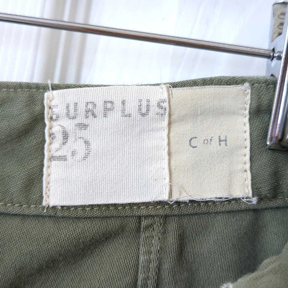 Citizens Of Humanity Meghan Surplus Twill High Waisted Raw Hem Shorts Green 25 - Image 4 of 4