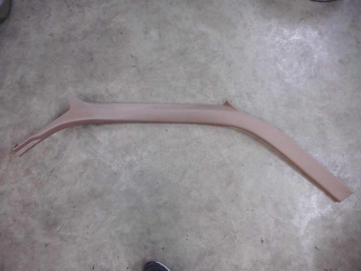 j  1997 FORD EXPLORER RIGHT PASSENGER A PILLAR TRIM F578