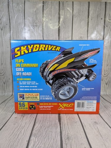VTG XRC Skydriver RC Car w/ Box Instructions Remote & Charger Kenner Hasbro 1997 - Picture 10 of 16