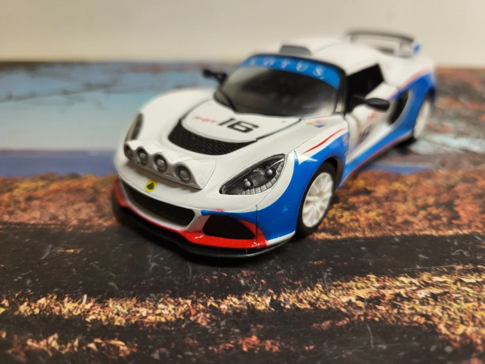 Lotus Exige R-G2 2012 1:32 Kinsmart ¡Bonito! Foto 2 de 4