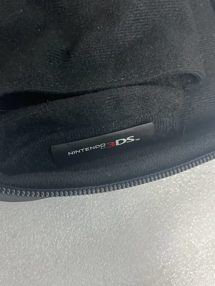 NINTENDO 3DS / 2DS POKEMON SUN & MOON UNIVERSAL CONSOLE POUCH BY HORI - Image 4 of 4