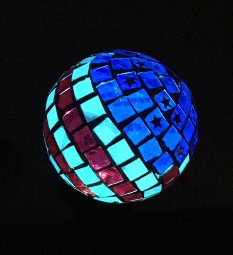 Solar USA Flag Glass Ball Garden Stake Color Change LED Light Outdoor Path Decor - Picture 12 of 12