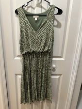 LOFT Women’s Olive Green Pattern Soft Midi Dress