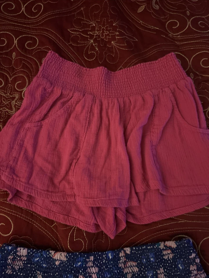 Lote de 4 mini faldas florales cortas Hollister para mujer, American Eagle Love Fire Foto 4 de 4