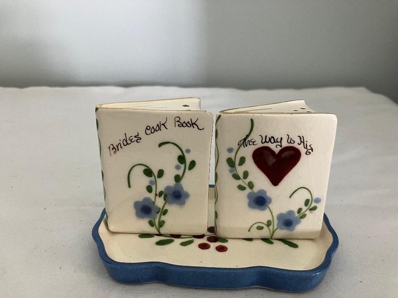 Poinsettia Bride's Cook Book & Tray vintage salt & pepper shakers w/cork stopper