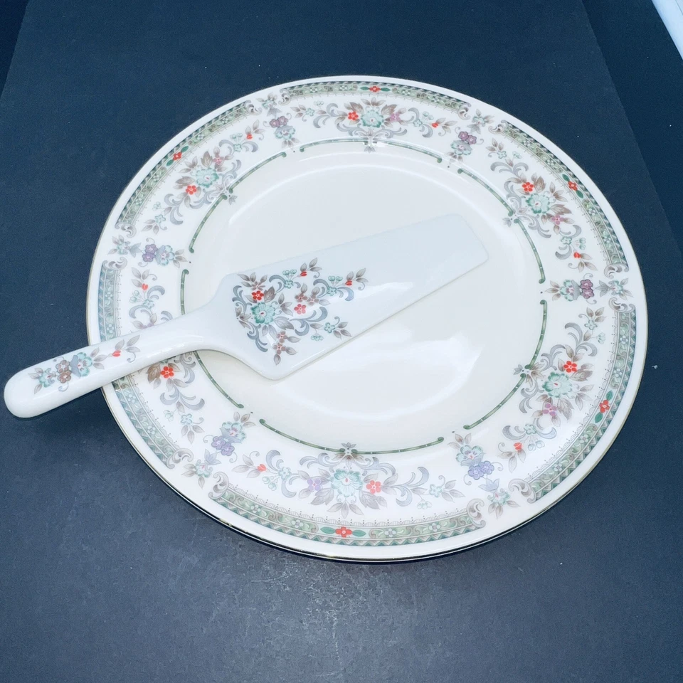 Plato y servidor para pasteles de porcelana floral - Andrea de Sadek Foto 2 de 4