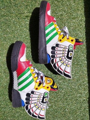 jeremy scott totem wings
