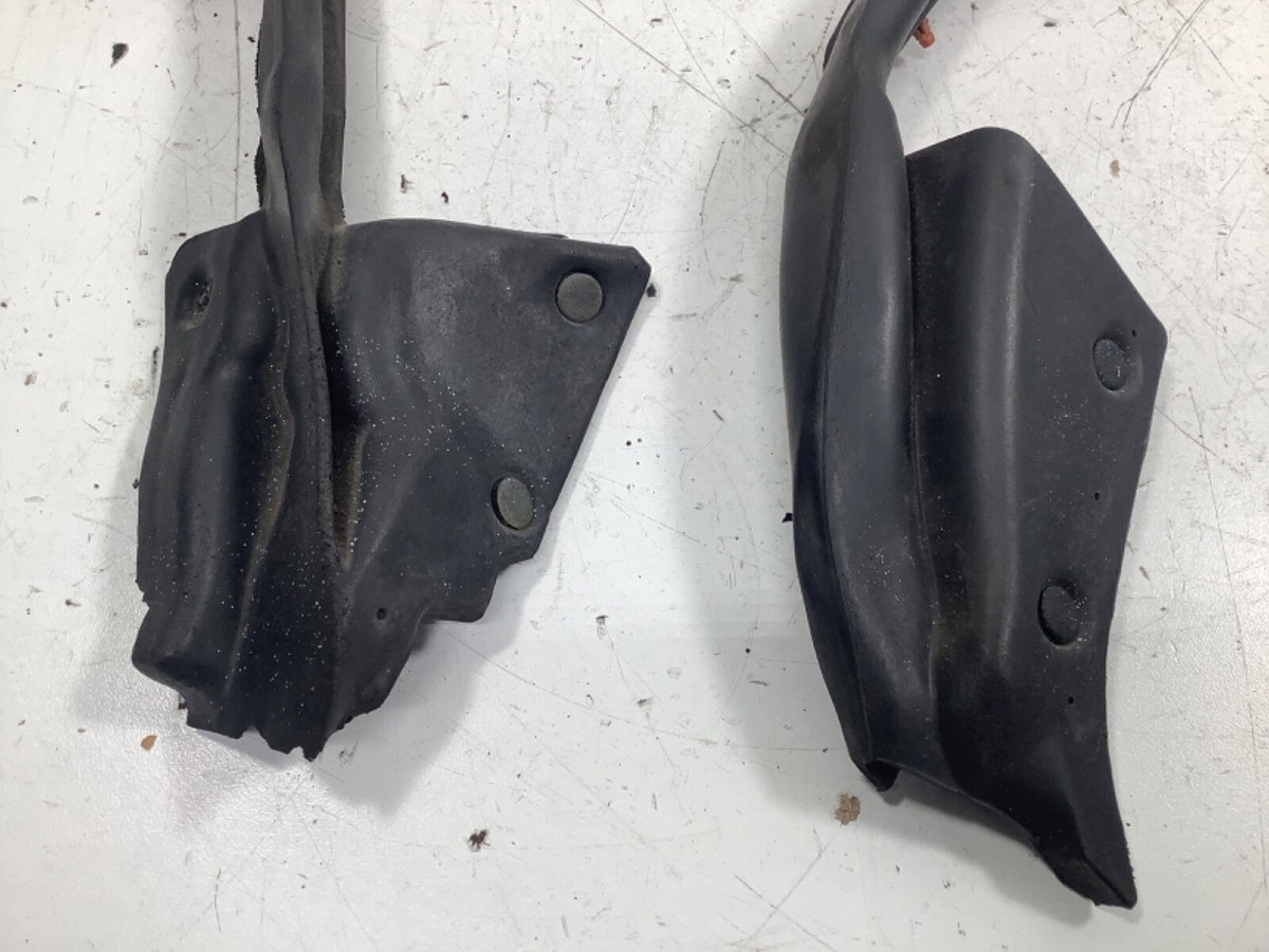 94-01 Acura Integra 4D Left Front Lower Door Seal Weatherstrip