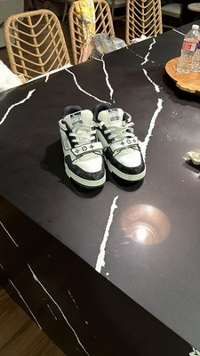 Louis Vuitton Black and White Monogram Low-Top Sneaker LV Trainer Black Sneaker for Men | LOUIS VUITTON ® main image 4
