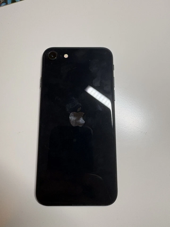 iPhone SE 2022 Schwarz 64GB - Bild 2 von 4